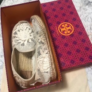 TORY BURCH Flower Espadrilles